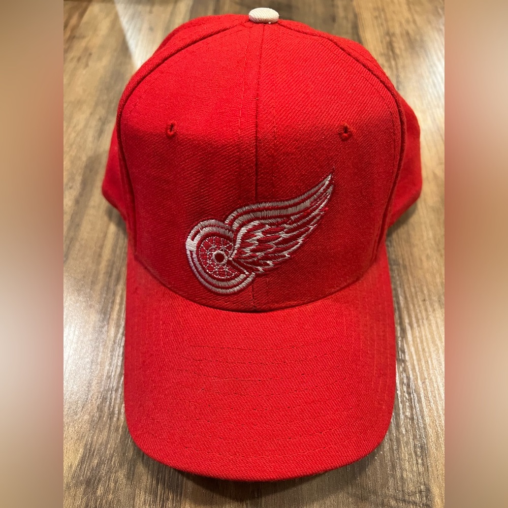 90s Pro-Star Universal Detroit Red Wings Embroidered Wool Blend Hat VINTAGE